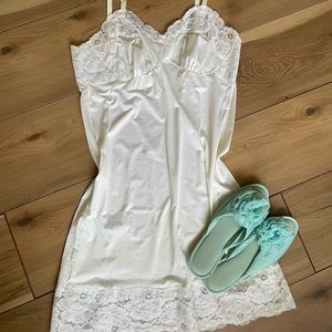 Vintage slip